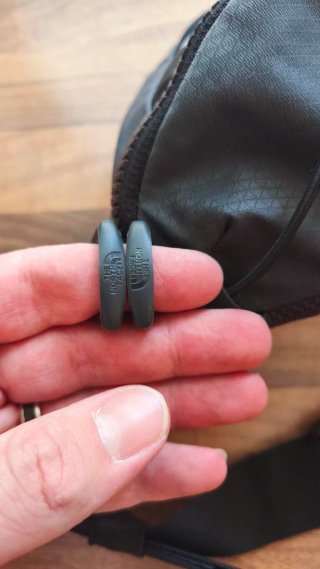 Borsa a spalla The North Face nera e grigia