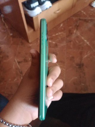 Teléfono Oukitel Verde Nuevo