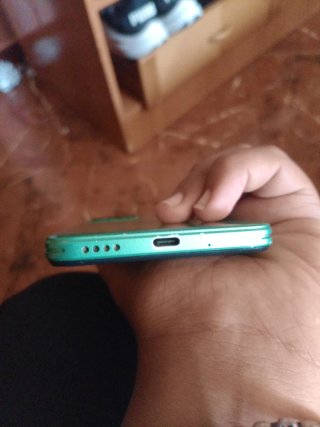 Teléfono Oukitel Verde Nuevo