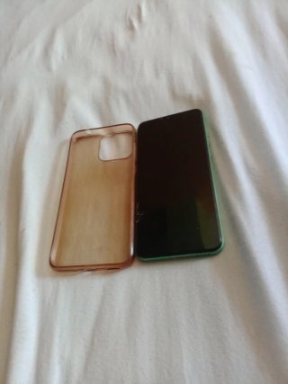 Teléfono Oukitel Verde Nuevo