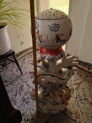 Lámpara de mesa porcelana dragón asiático