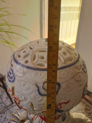 Lámpara de mesa porcelana dragón asiático