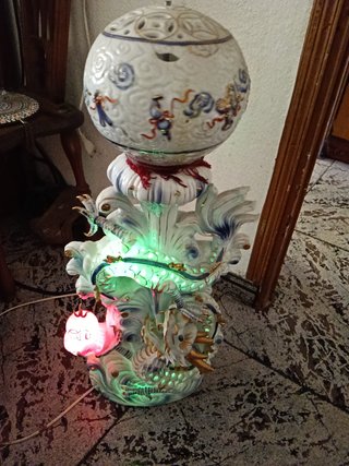Lámpara de mesa porcelana dragón asiático