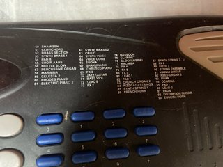 Teclado Electrónico PLAY ON