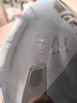Pantalla Royal Enfield Guerrilla Negra