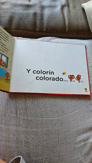 Libro infantil "Los tres cerditos" - Planeta DeAgo