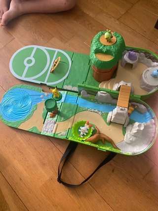 Mochila pokemon y Figuras (5 unidades)