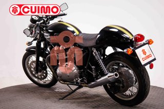 TRIUMPH THRUXTON 900