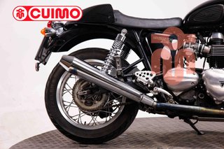 TRIUMPH THRUXTON 900