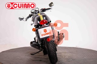 TRIUMPH THRUXTON 900