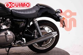 TRIUMPH THRUXTON 900