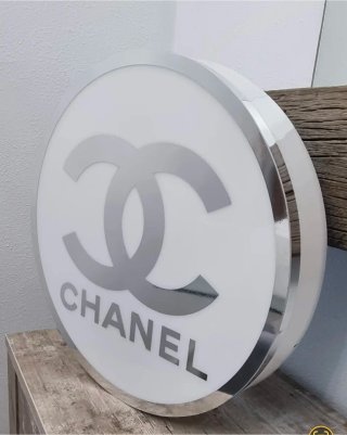 Lámpara Logo Chanel