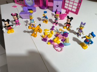 Casa Minnie Mouse y muñecos Disney