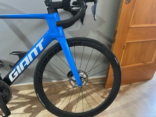 Bicicleta carretera giant propel advanced pro 0