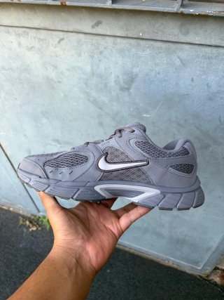 Nike V5 Rnr Grigie