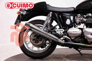 TRIUMPH THRUXTON 900