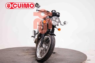 TRIUMPH THRUXTON 900