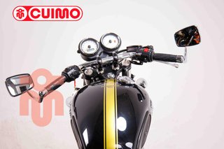 TRIUMPH THRUXTON 900