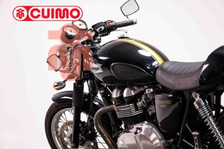 TRIUMPH THRUXTON 900