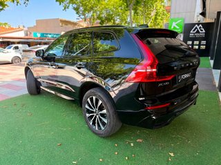 Volvo XC60 2.0 B4 G Plus Dark Auto