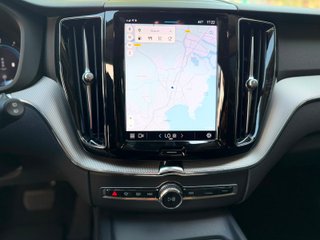 Volvo XC60 2.0 B4 G Plus Dark Auto