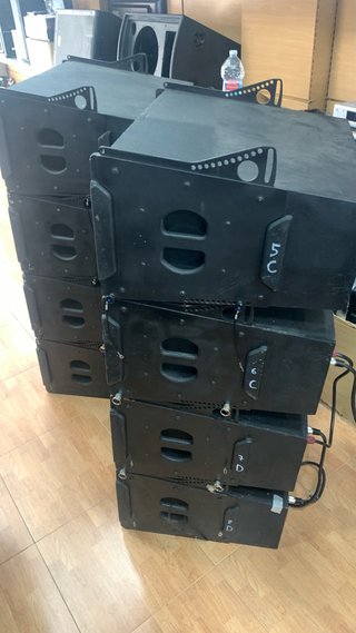 8 tops Sistema Line Array Profesional.