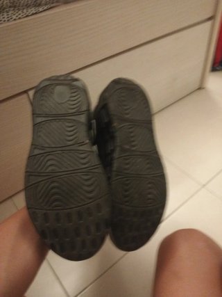 Zapatos Deportivos Negros con Blanco