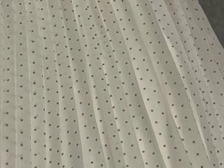 Falda plisada lunares blanca