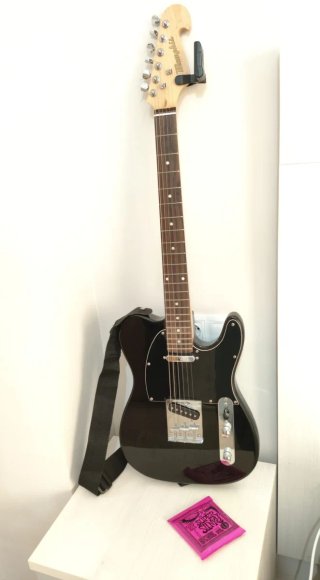 Guitarra eléctrica TL Memphis negra