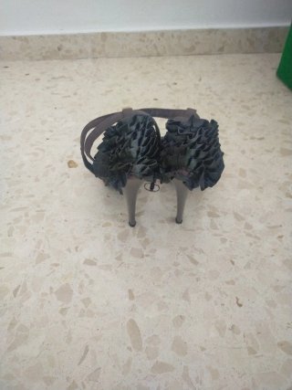 Zapatos de fiesta grises