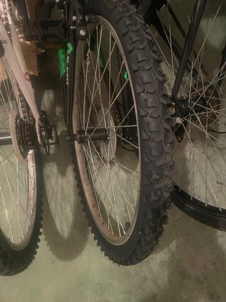 Bicicleta adolescente verde y negra