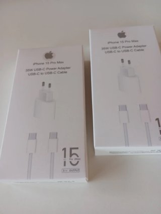 Dos Cargadores y cables para iPhone 15 16 17