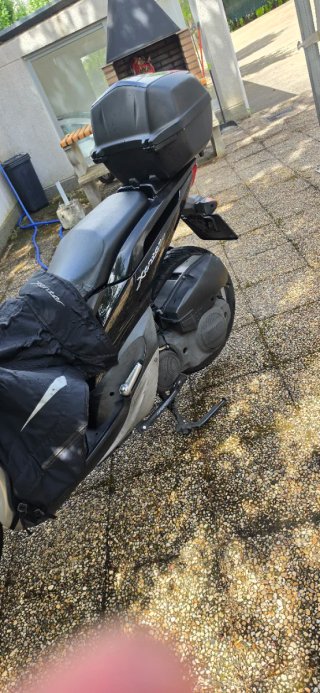Yamaha Scooter Negro/Plata