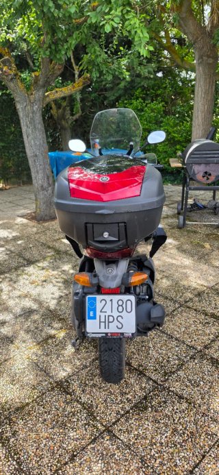 Yamaha Scooter Negro/Plata
