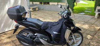 Yamaha Scooter Negro/Plata