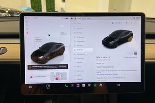 Tesla Model Y   Performance 4WD