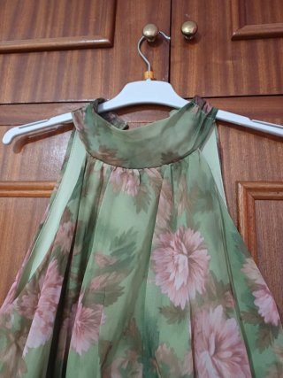 Vestido largo floral verde y rosa