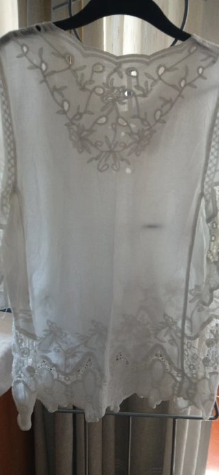 Blusón blanco con bordado