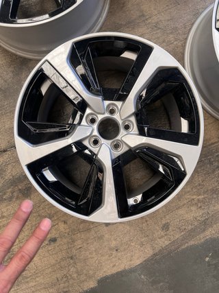 Llantas Originales Audi 82A601025H, 82A601025AH