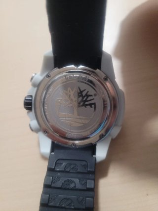 Reloj Timberland Negro y Blanco
