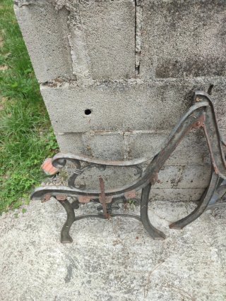 Banco de Hierro Forjado Antiguo para restaurar