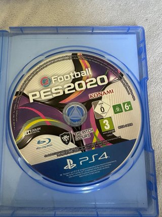 Pacchetto 3 Giochi PS4: FIFA 18, FIFA 19, PES 2020