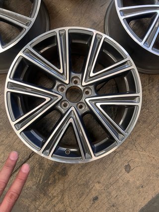 Llantas Audi originales  17 Pulgadas 82A601025E