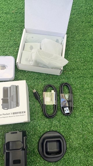 DJI Osmo Pocket 3 + Micrófono DJI + accesorios