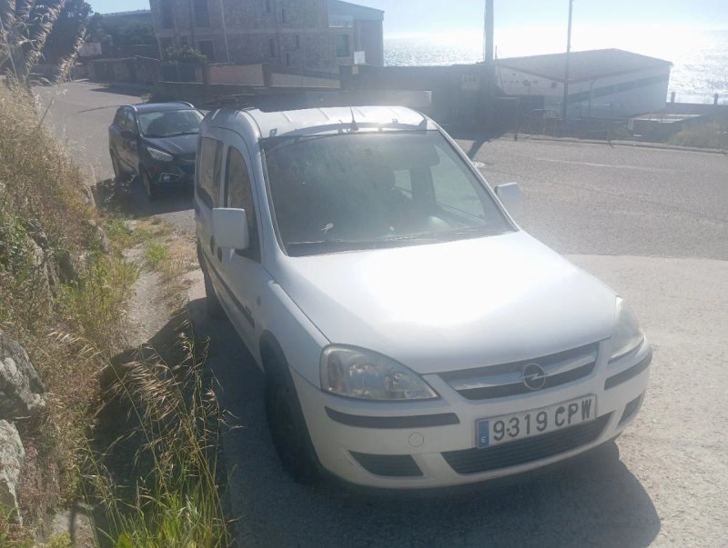 Opel Combo 2009 - foto 1