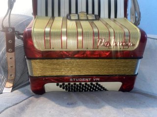 Acordeón Hohner Student V M 48 Bajos