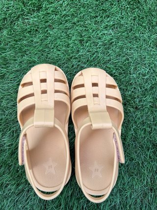 Cangrejeras barefoot Lefties niño talla 23 y 25