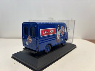 Coche escala 1:43 Saviem SG2 Anís del Mono