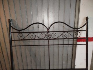 Cabecero antiguo de forja