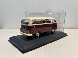 Volkswagen Kombi (1969) escala 1:43
